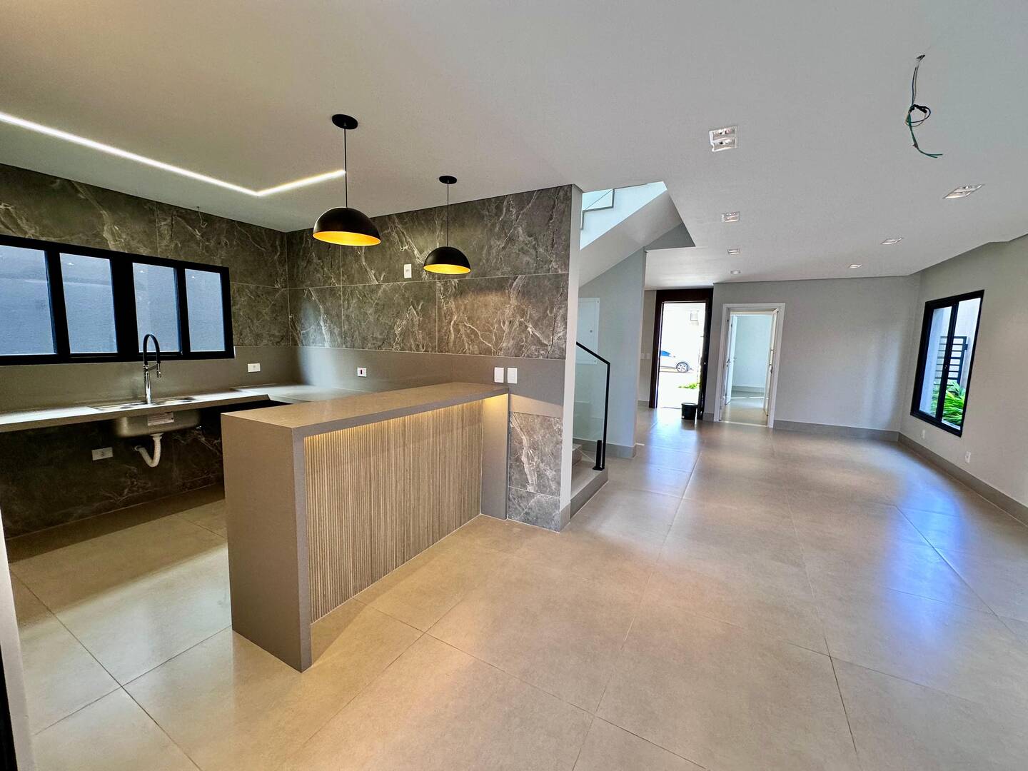 Casa, 5 quartos, 306 m² - Foto 4
