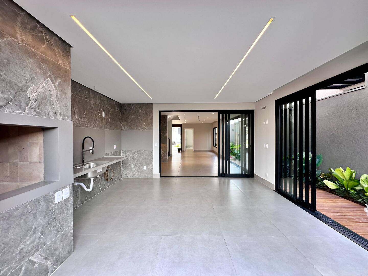 Casa, 5 quartos, 306 m² - Foto 7
