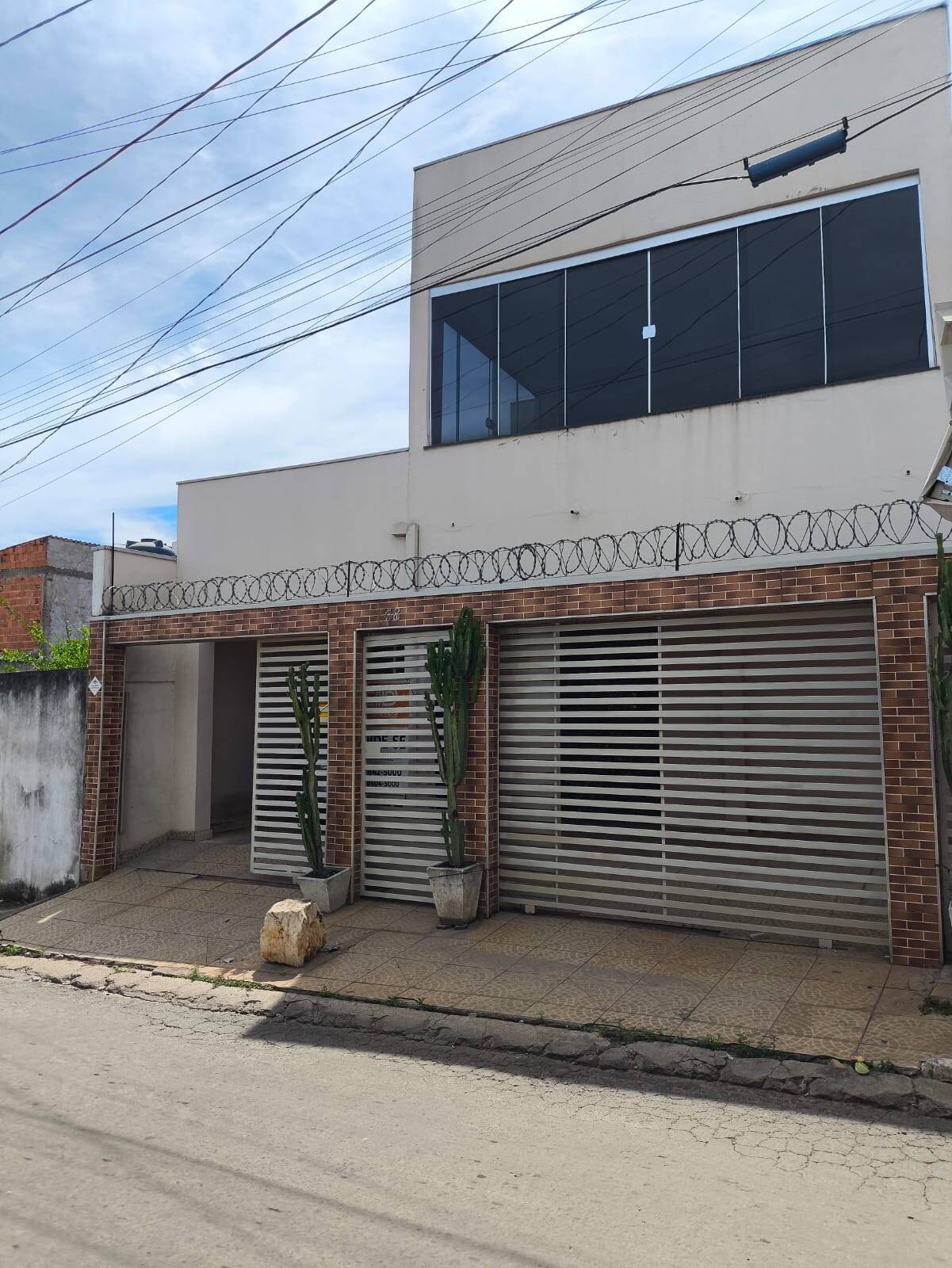 Casa, 1 quarto, 233 m² - Foto 1