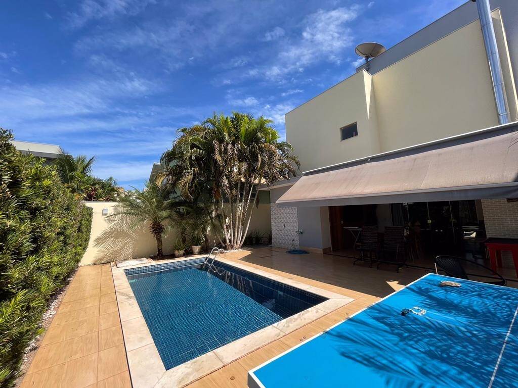 Sobrado, 3 quartos, 280 m² - Foto 1