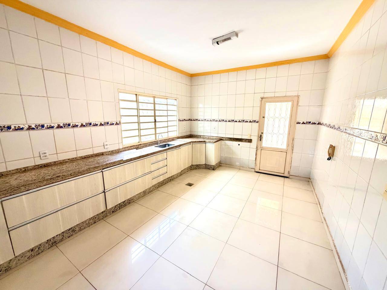 Casa, 2 quartos, 260 m² - Foto 29