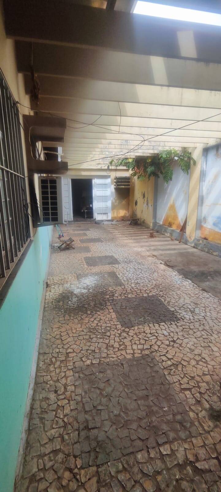 Casa, 6 quartos, 360 m² - Foto 4