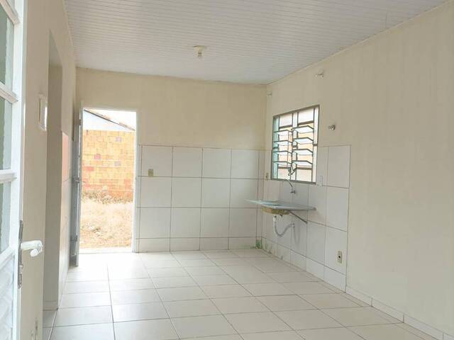Casa para Venda em Várzea Grande - 5