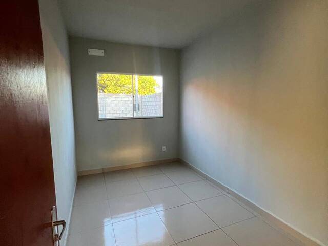 Casa para Venda em Várzea Grande - 4