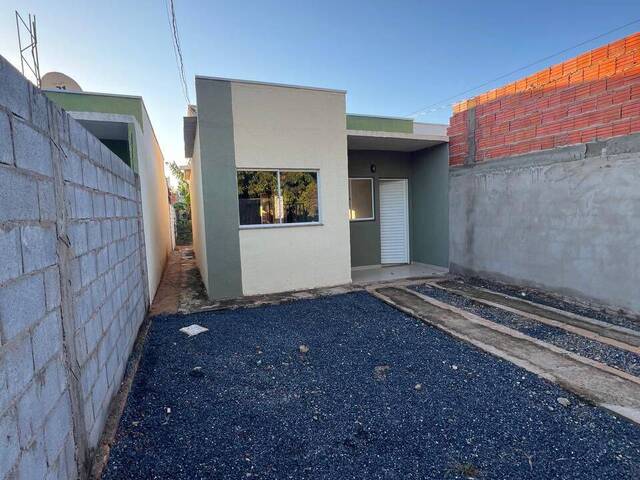 Casa para Venda em Várzea Grande - 5