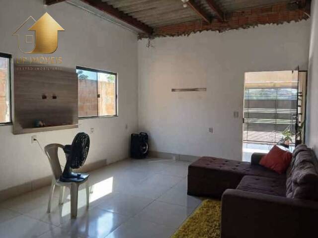 Casa para Venda em Cuiabá - 3