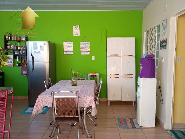 Casa para Venda em Várzea Grande - 3