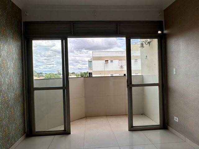 Apartamento para Venda em Cuiabá - 2