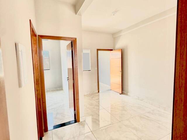 Casa para Venda em Várzea Grande - 5
