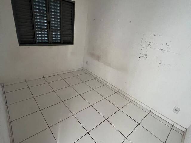 Apartamento para Venda em Várzea Grande - 4