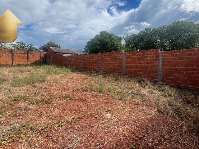 Terreno para Venda em Várzea Grande - 2
