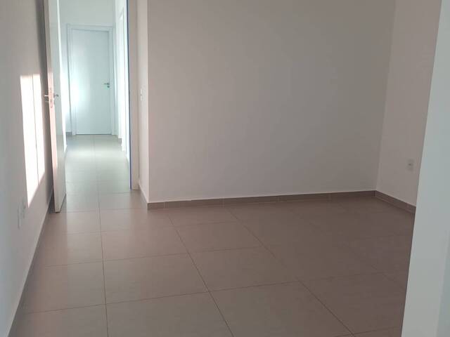 Casa para Locação em Várzea Grande - 4