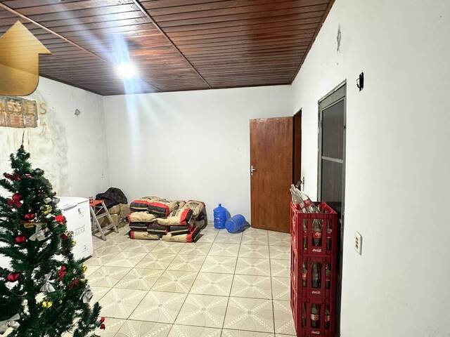 Casa para Venda em Várzea Grande - 4