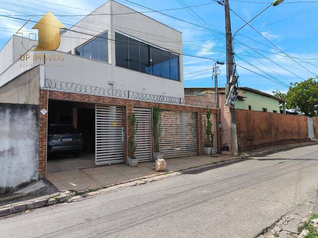 Casa para Venda em Cuiabá - 2