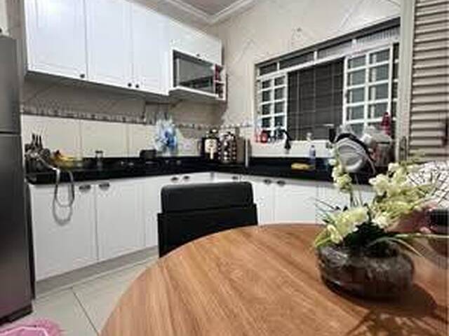 Casa para Venda em Várzea Grande - 4