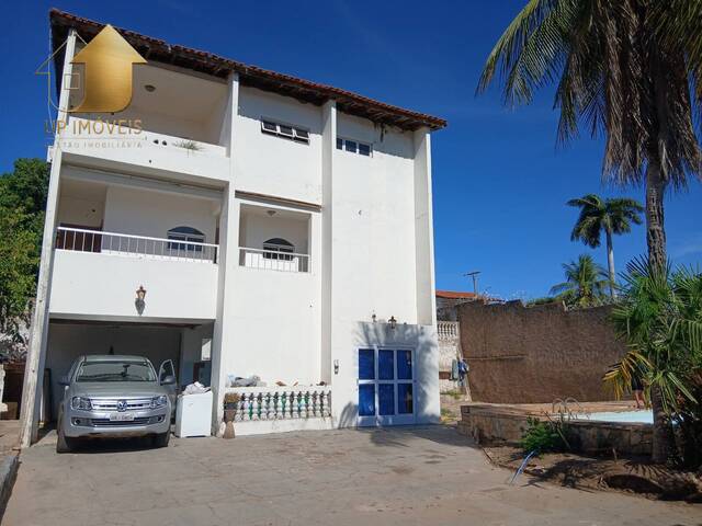 Casa para Venda em Cuiabá - 2