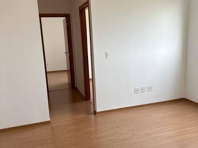 Apartamento para Venda em Cuiabá - 4