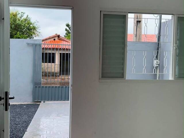 Casa para Venda em Várzea Grande - 3