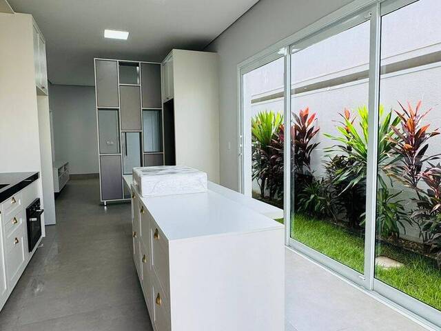 Casa em condomínio para Venda em Cuiabá - 3