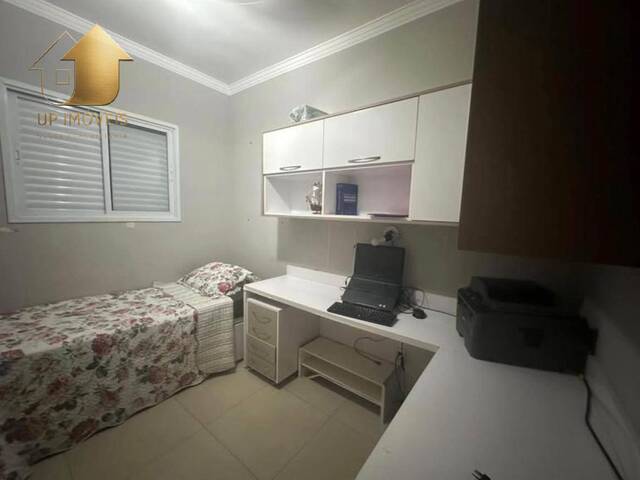 Apartamento para Locação em Cuiabá - 3