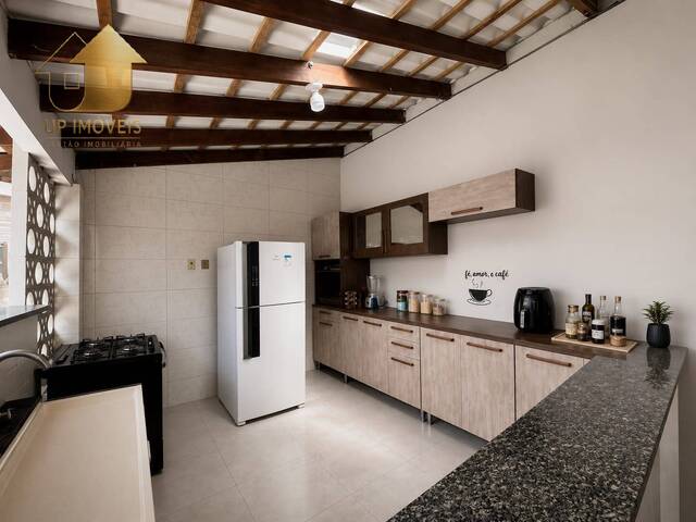 Casa para Venda em Várzea Grande - 5