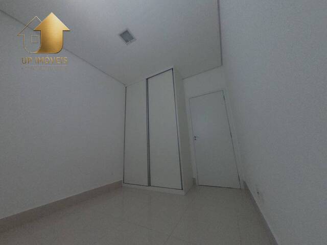Apartamento para Venda em Cuiabá - 2