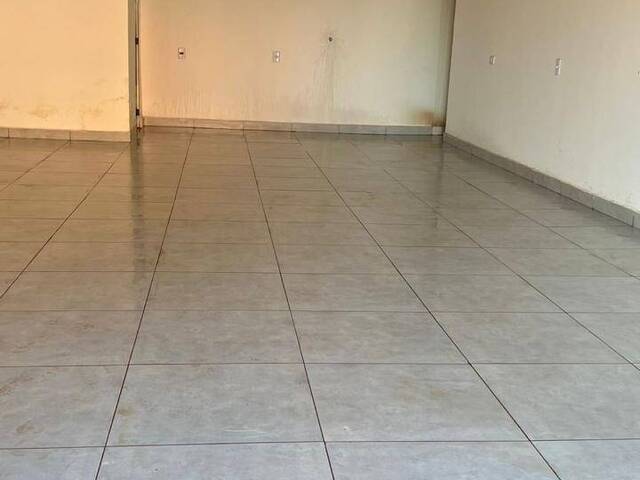 Sala para Venda em Várzea Grande - 2