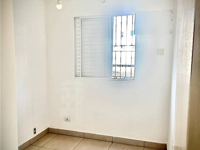 Apartamento para Locação em Cuiabá - 2