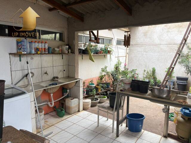 Casa para Venda em Várzea Grande - 4