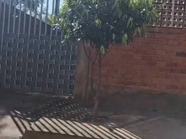 Casa para Venda em Cuiabá - 2