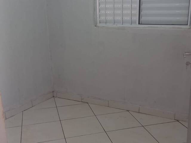 Casa para Venda em Várzea Grande - 4