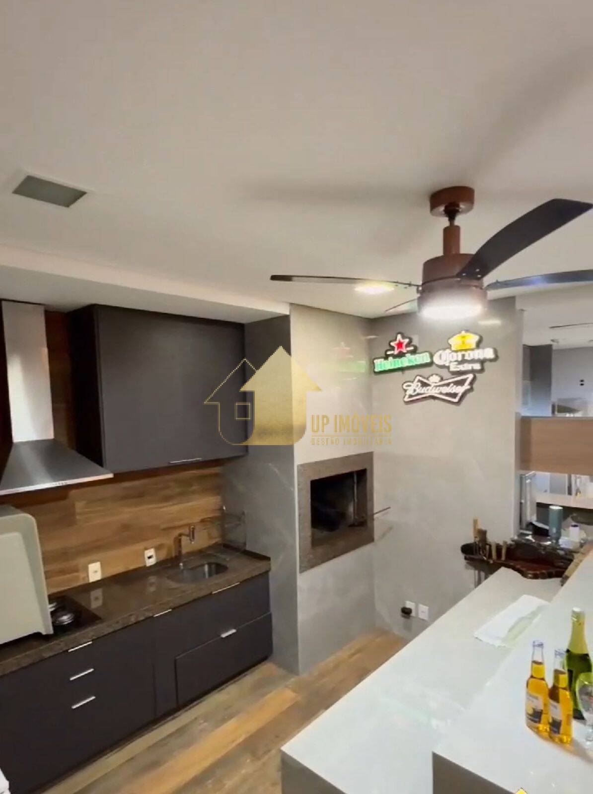 Casa à venda com 4 quartos, 316m² - Foto 5