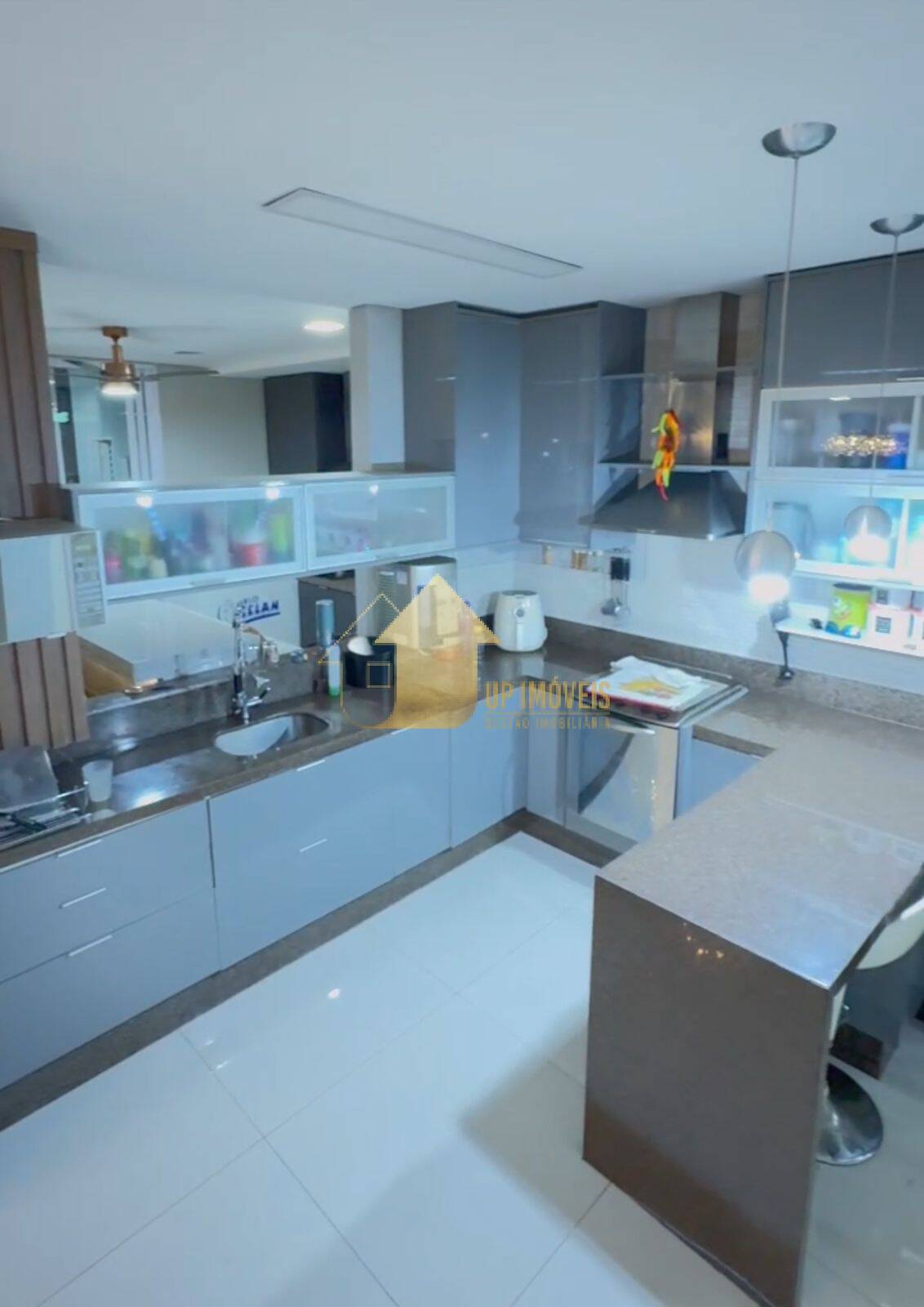 Casa à venda com 4 quartos, 316m² - Foto 6