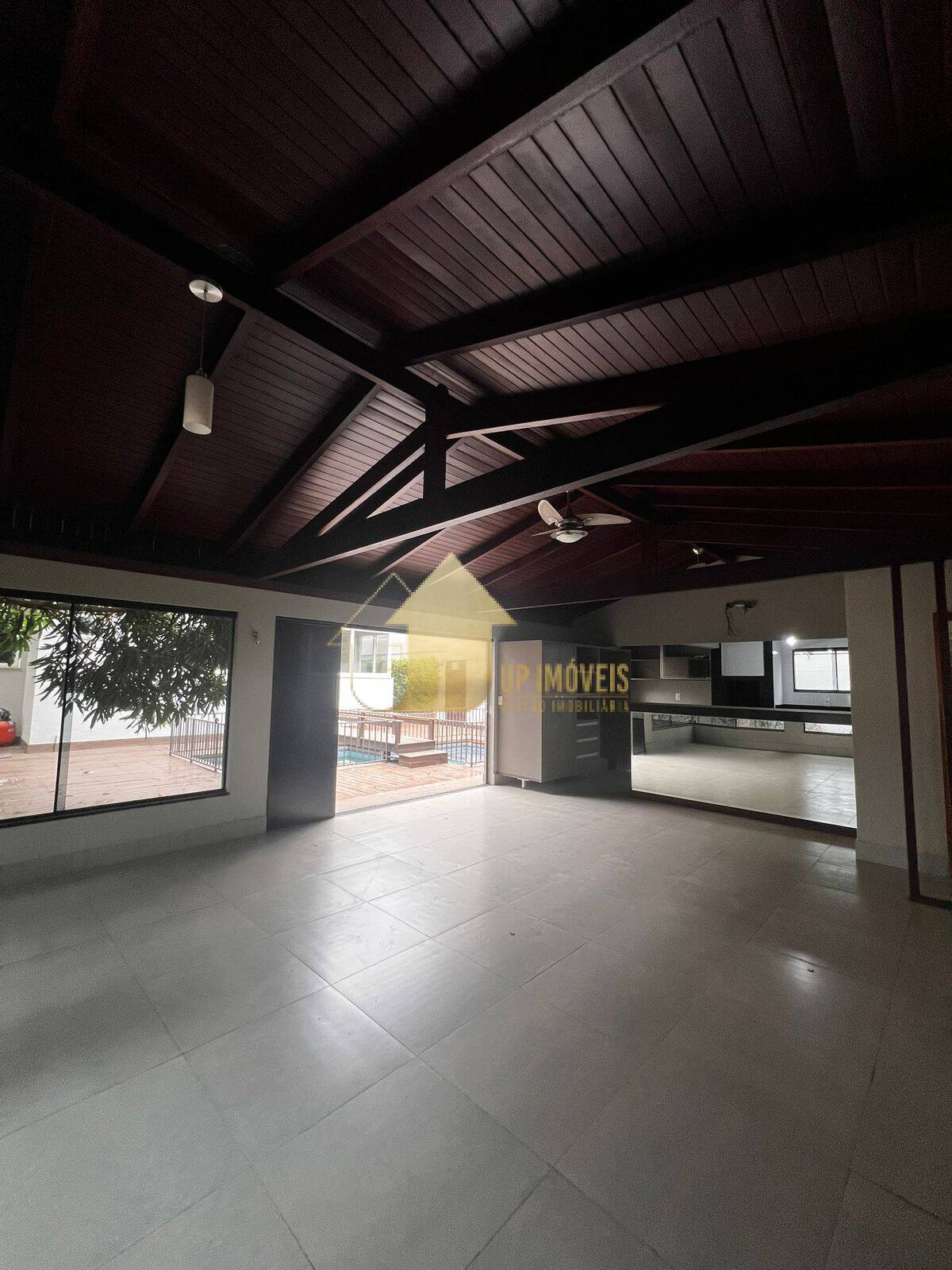Casa de Condomínio à venda com 4 quartos, 300m² - Foto 34