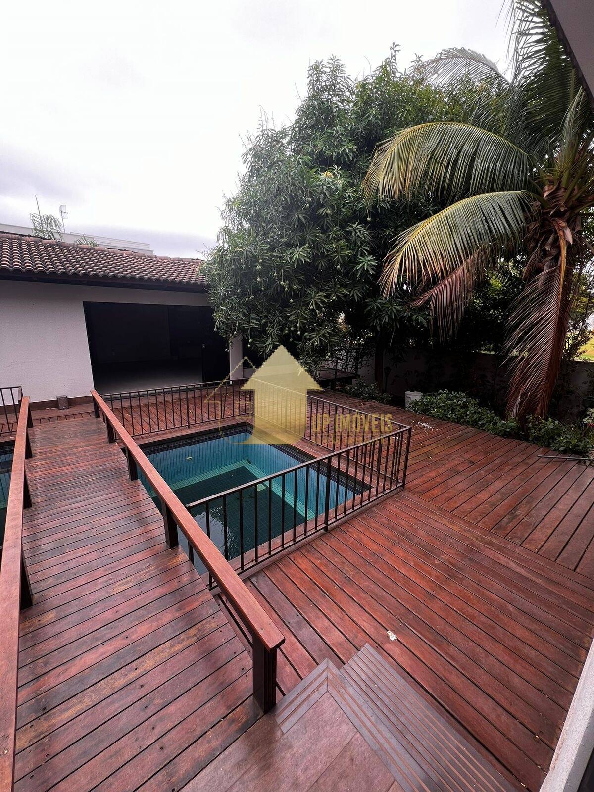 Casa de Condomínio à venda com 4 quartos, 300m² - Foto 47