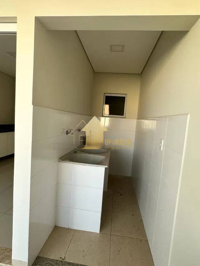 Sobrado à venda com 3 quartos, 197m² - Foto 2