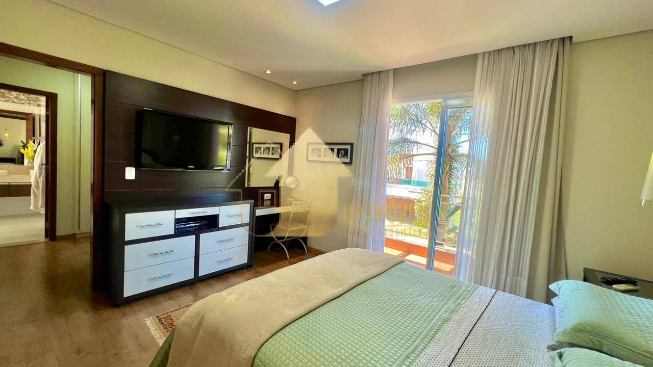 Casa de Condomínio à venda com 4 quartos, 303m² - Foto 3
