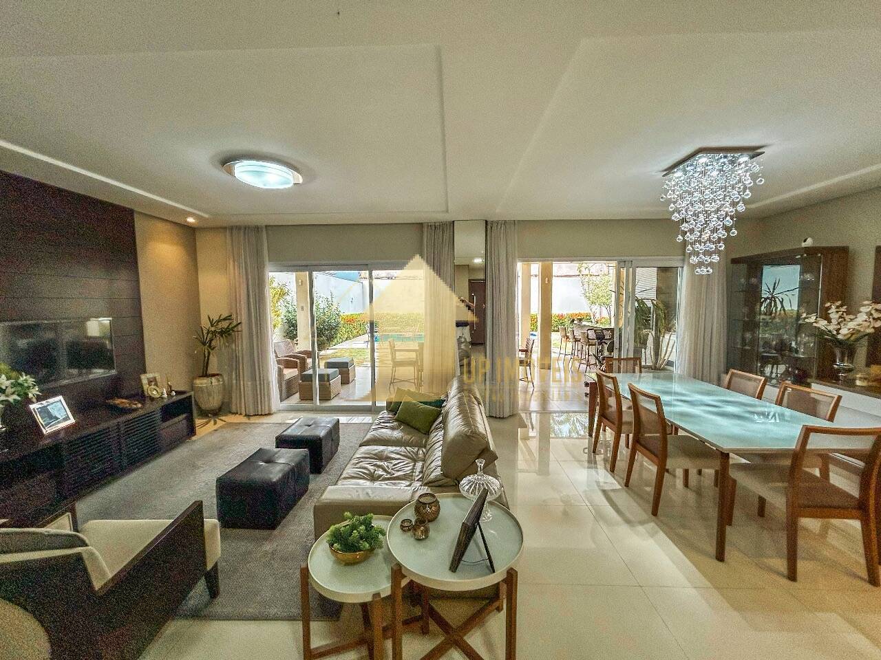 Casa de Condomínio à venda com 4 quartos, 303m² - Foto 7