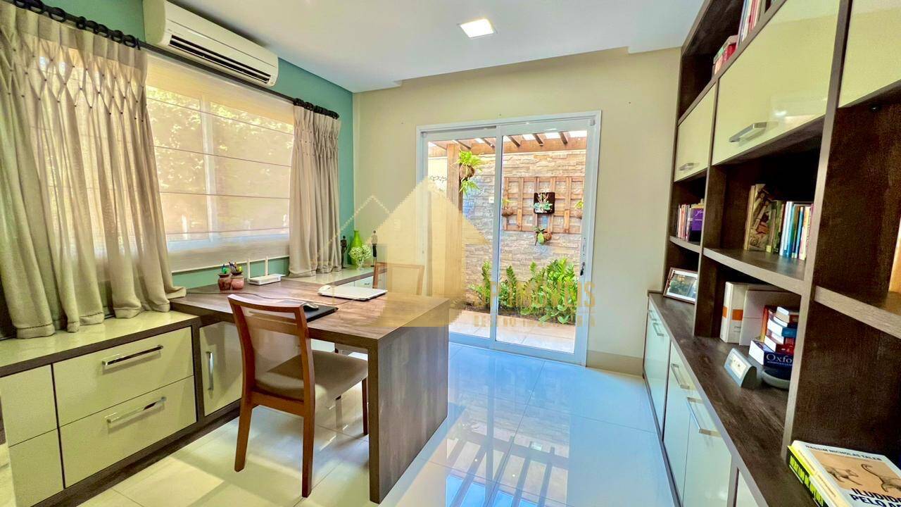 Casa de Condomínio à venda com 4 quartos, 303m² - Foto 9