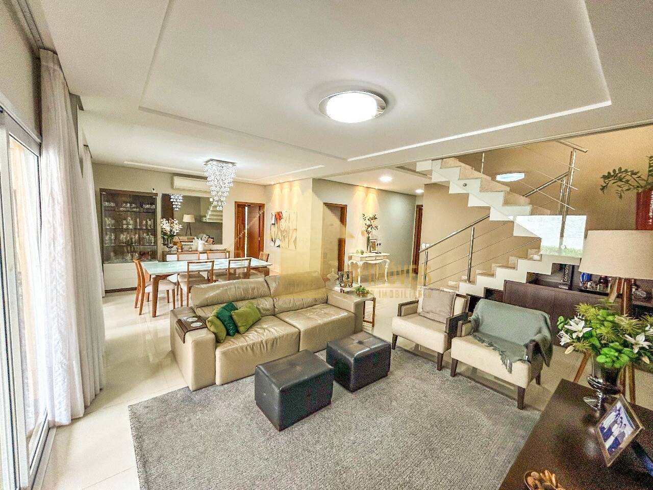 Casa de Condomínio à venda com 4 quartos, 303m² - Foto 10
