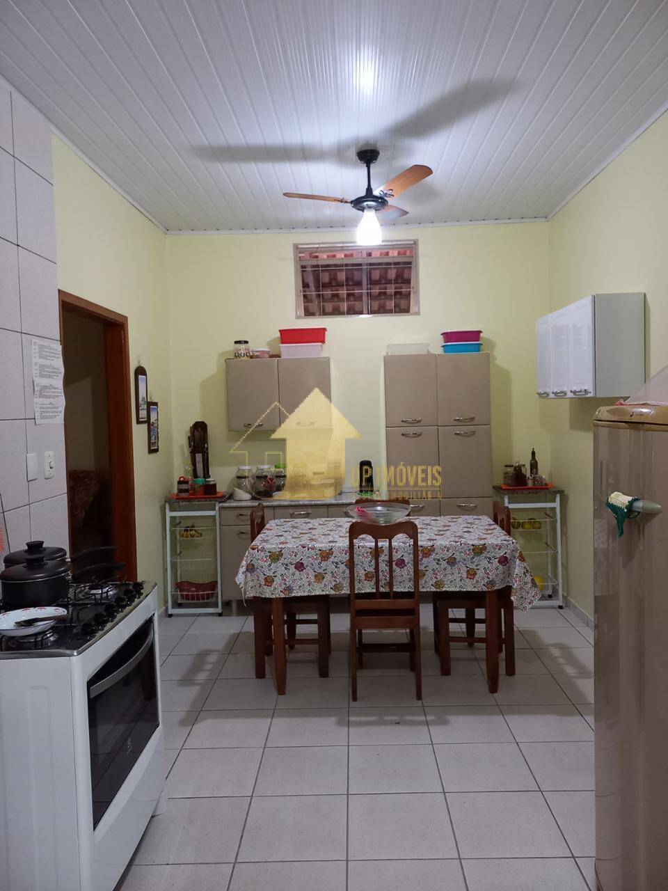 Casa à venda com 3 quartos, 208m² - Foto 7