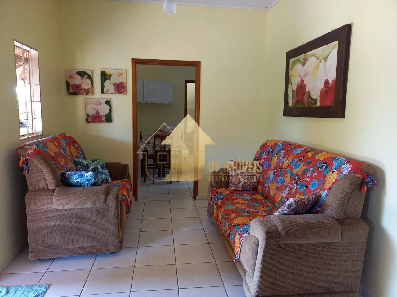 Casa à venda com 3 quartos, 208m² - Foto 4