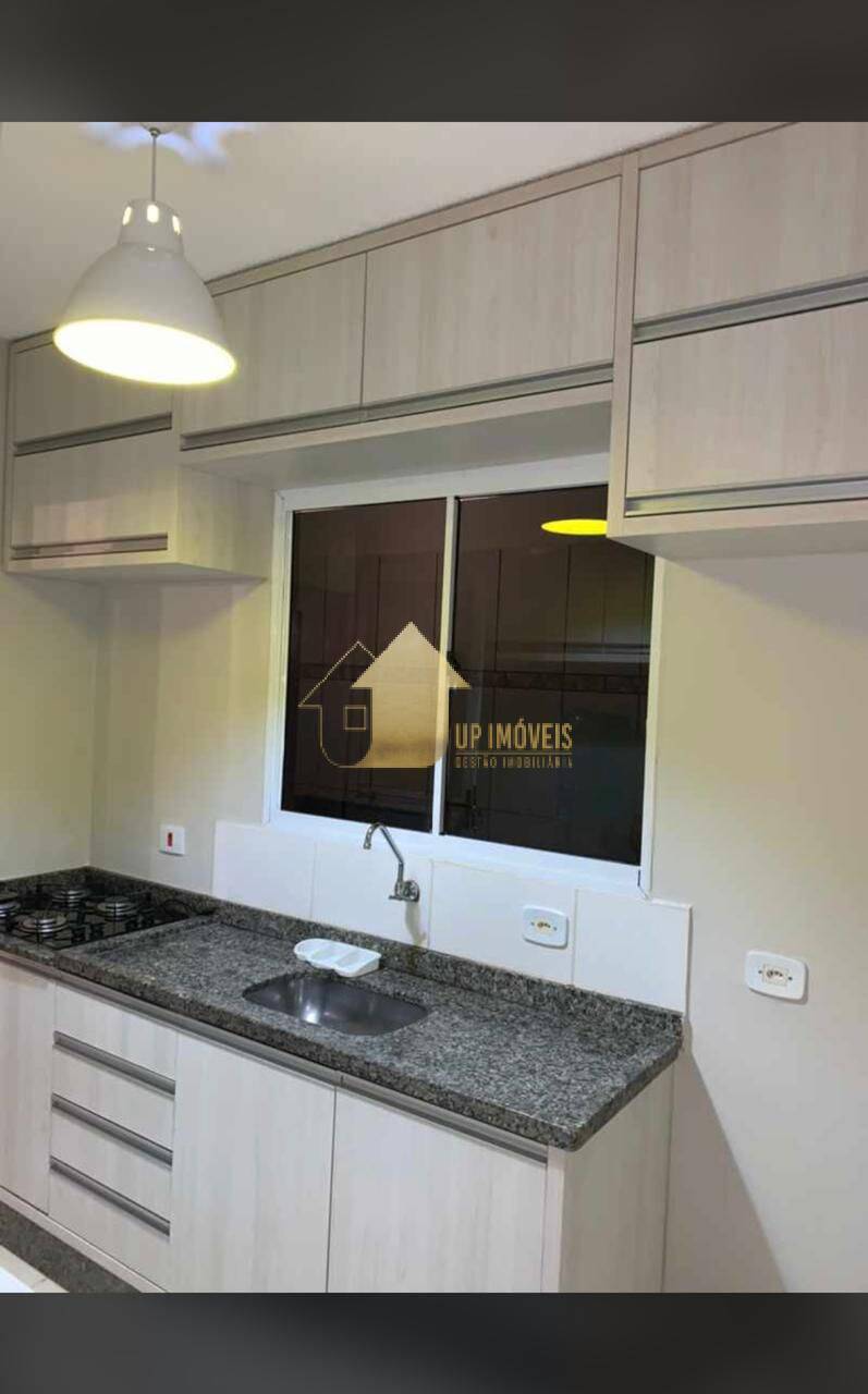 Casa de Condomínio para alugar com 2 quartos, 65m² - Foto 1