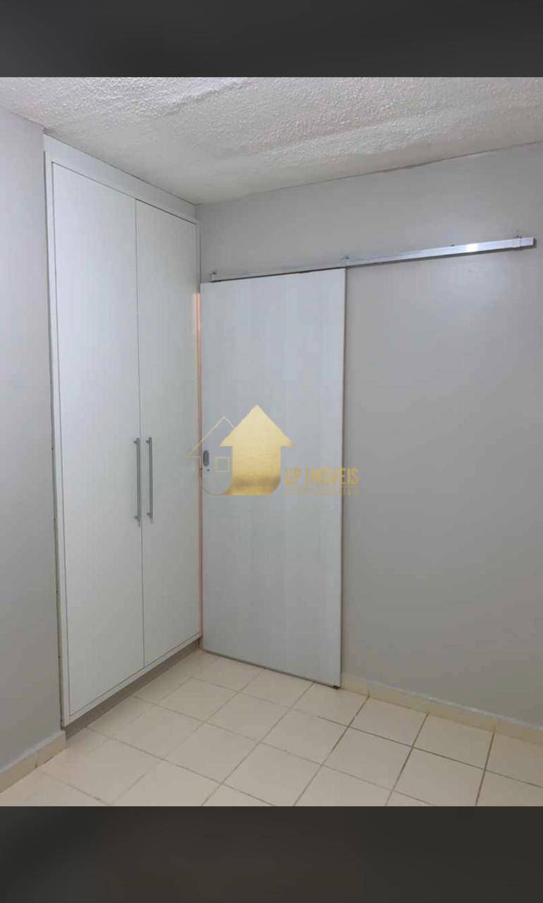 Casa de Condomínio para alugar com 2 quartos, 65m² - Foto 2