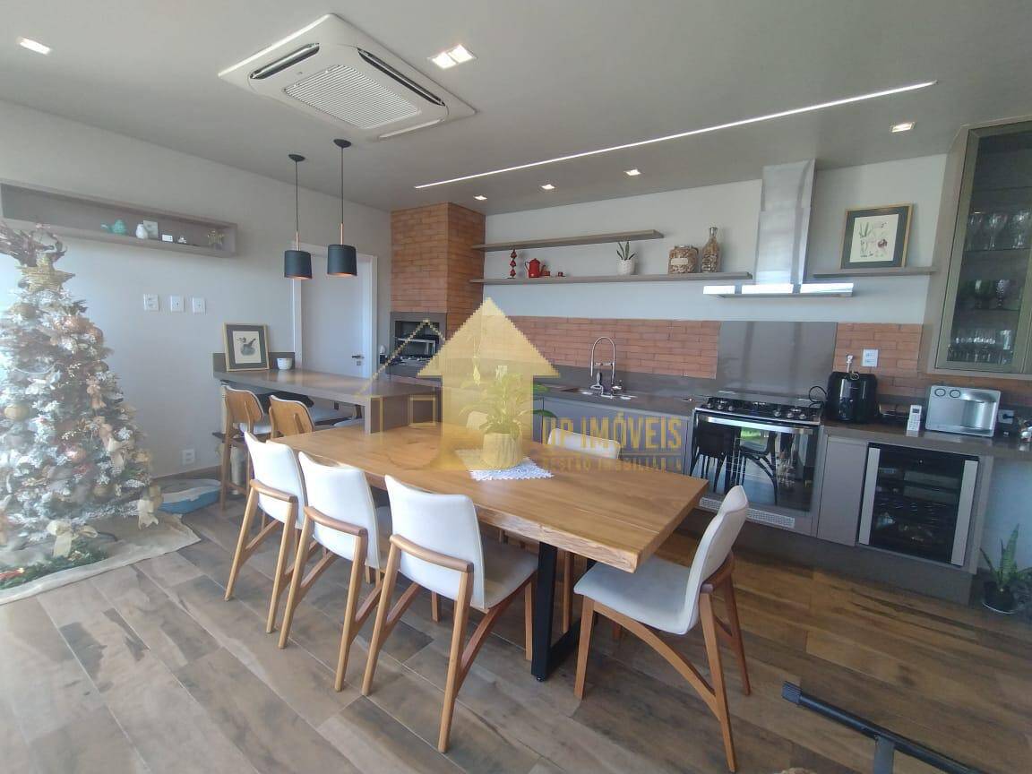 Casa à venda com 3 quartos, 154m² - Foto 1