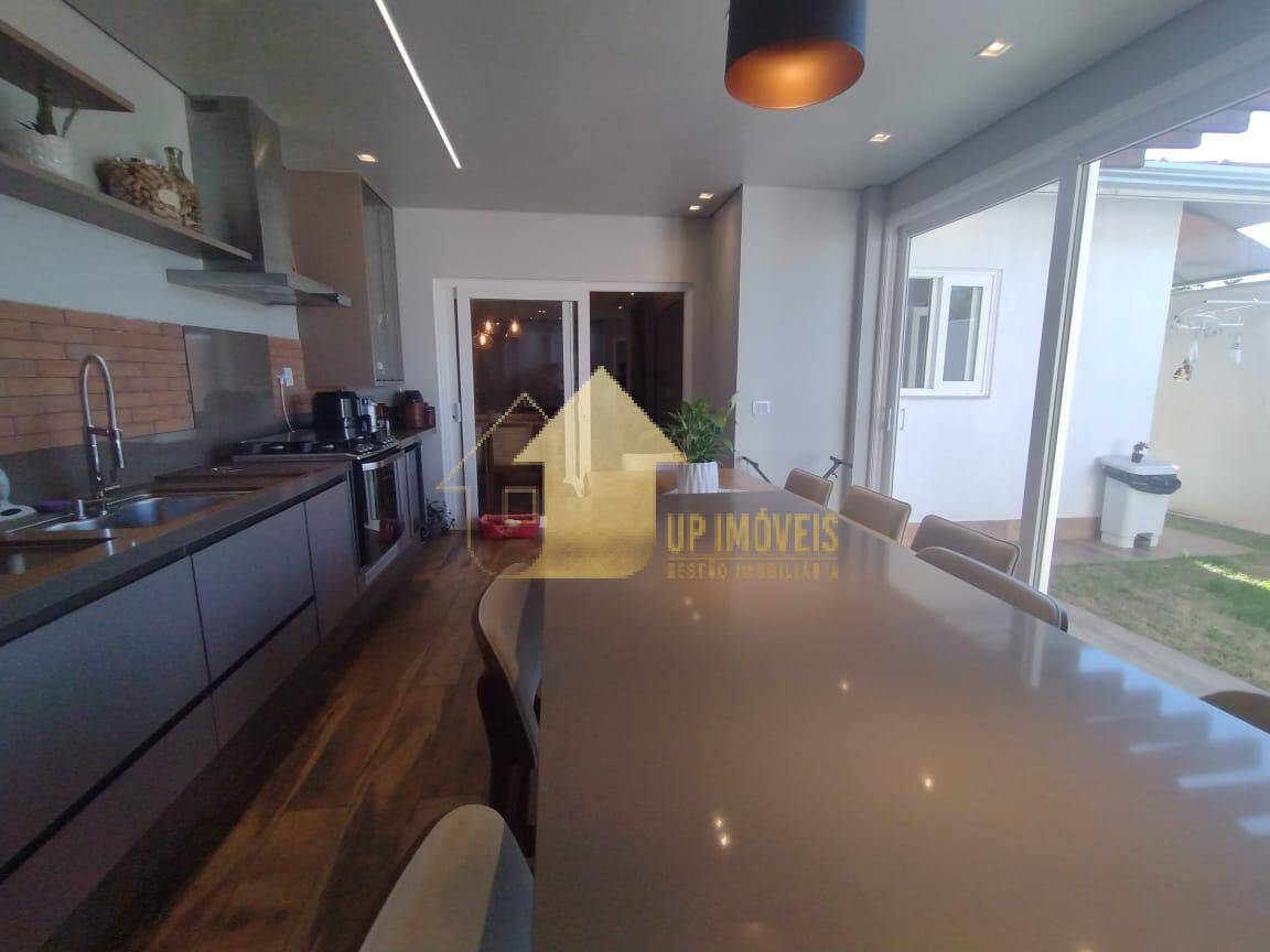 Casa à venda com 3 quartos, 154m² - Foto 13