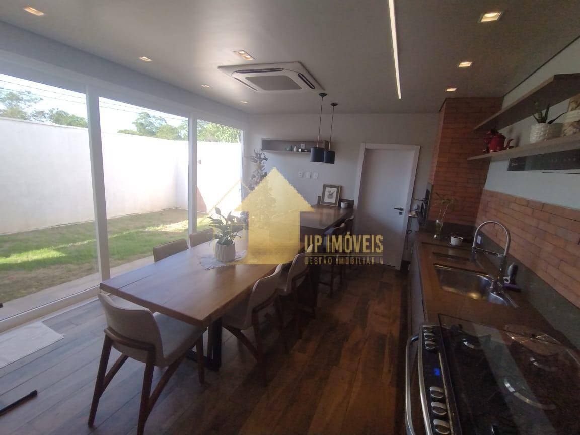 Casa à venda com 3 quartos, 154m² - Foto 18