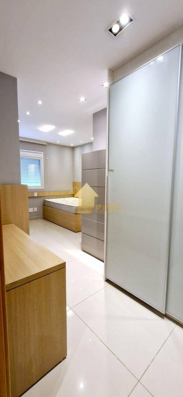 Apartamento para alugar com 3 quartos, 168m² - Foto 13