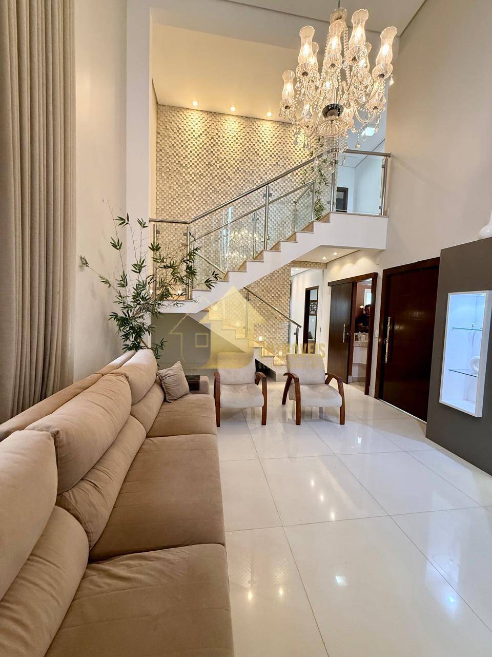 Casa de Condomínio à venda e aluguel com 4 quartos, 285m² - Foto 1