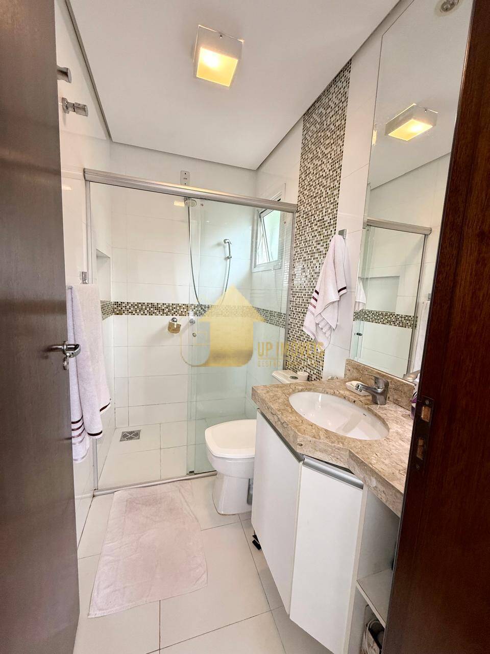 Casa de Condomínio à venda e aluguel com 4 quartos, 285m² - Foto 3